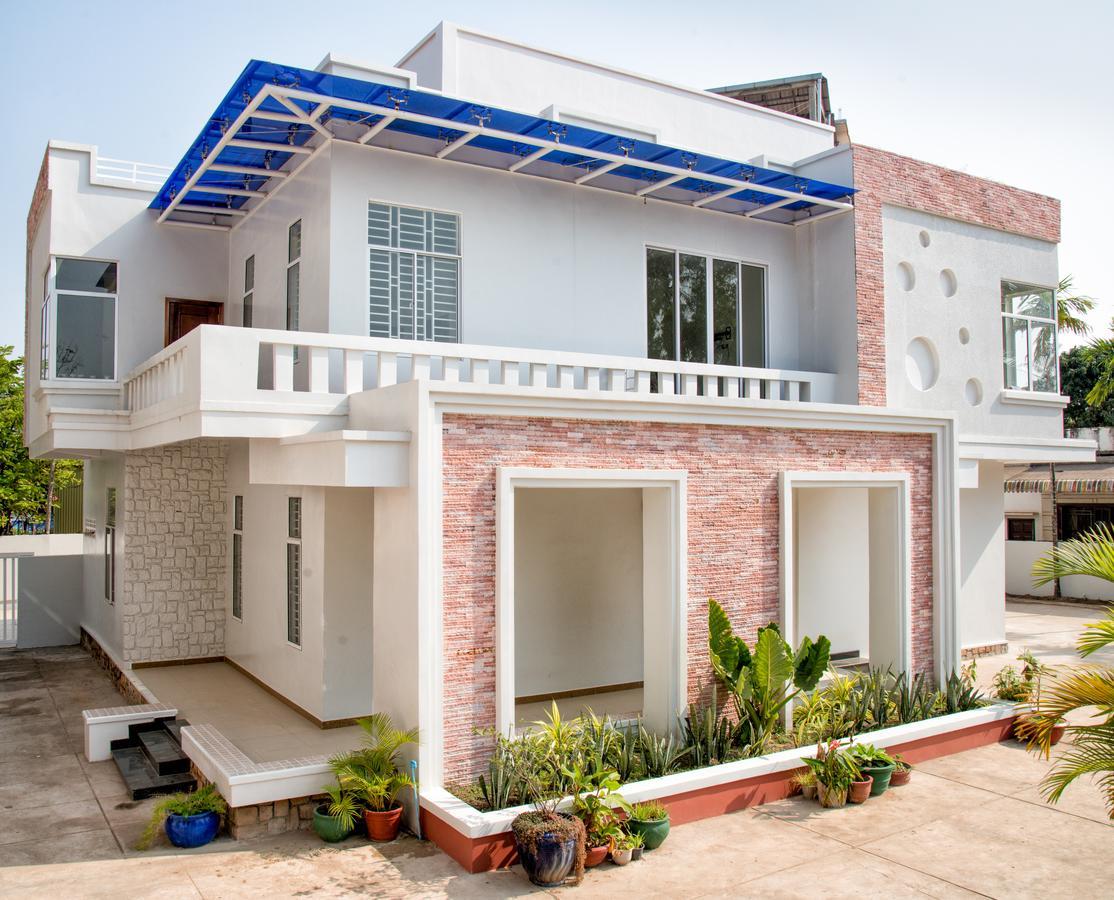 Blue Buddha Hotel Kampot Exterior photo