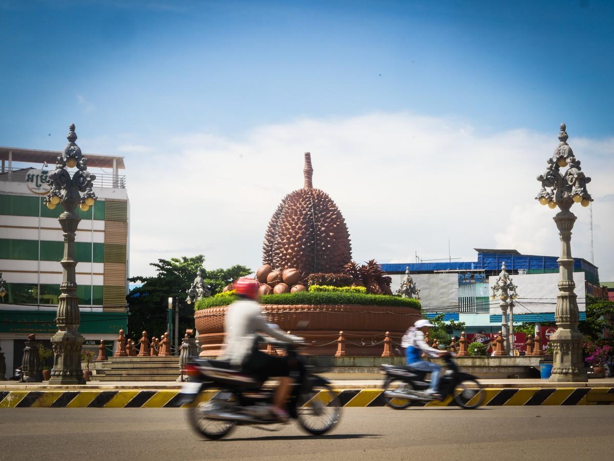 Blue Buddha Hotel Kampot Exterior photo