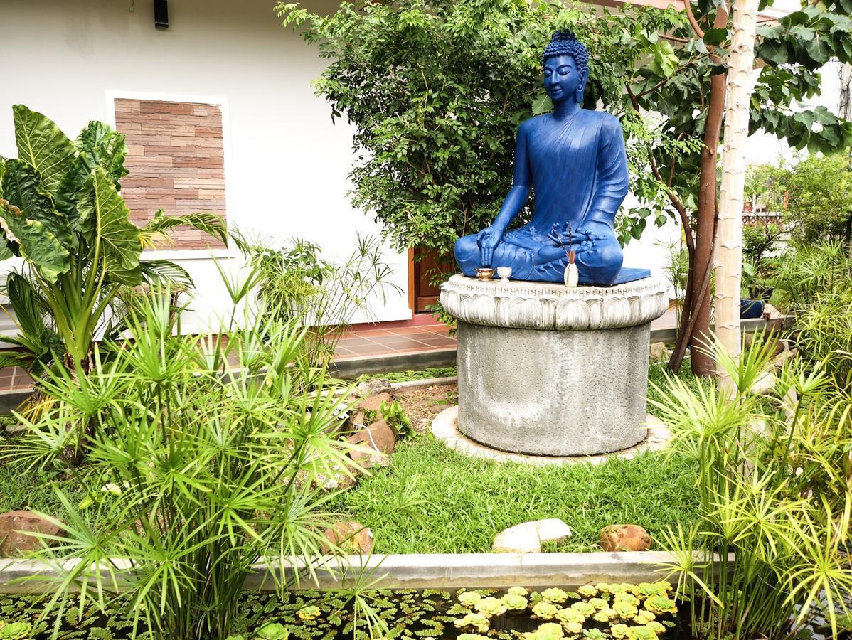 Blue Buddha Hotel Kampot Exterior photo