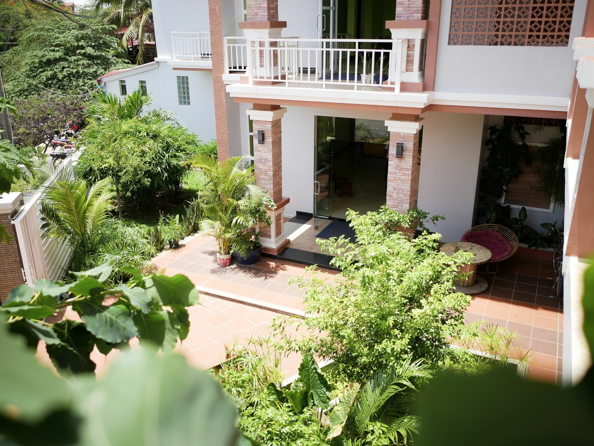 Blue Buddha Hotel Kampot Exterior photo